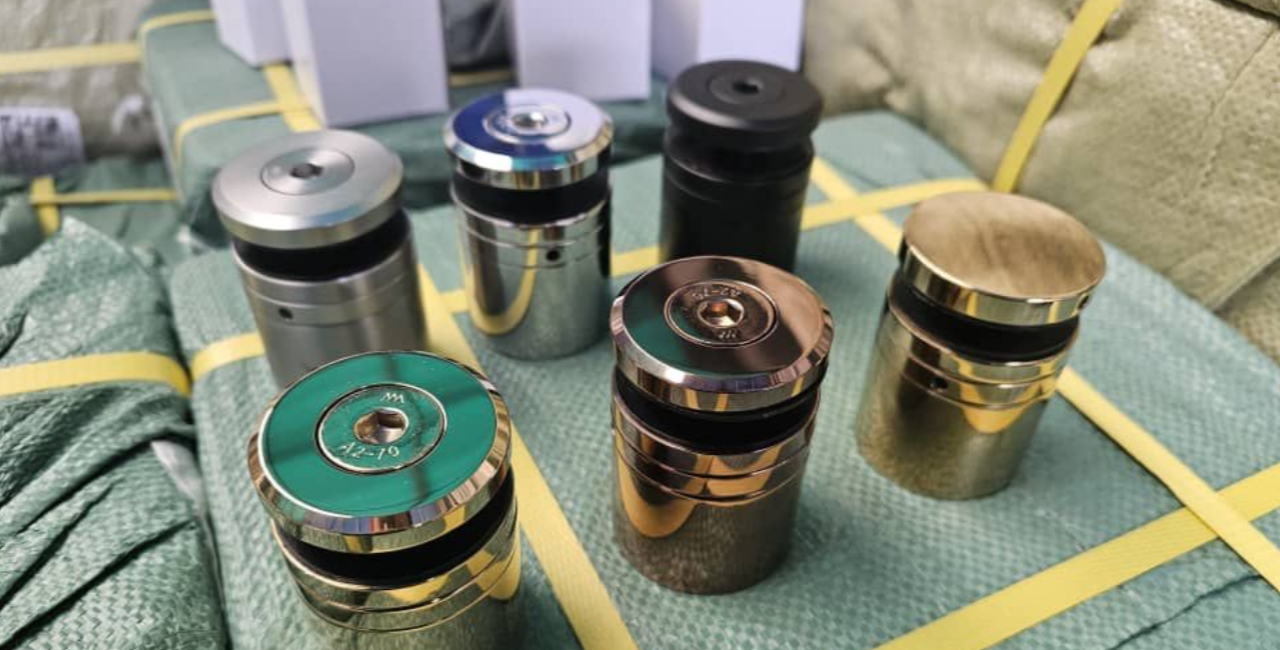 door handle and key lock